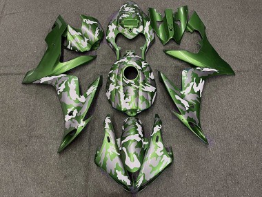 04-06 Dark Green Camo R1 Fairings