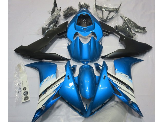 04-06 Light Blue & White R1 Fairings