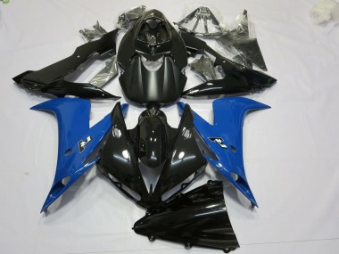 04-06 Matte Black R1 Fairings