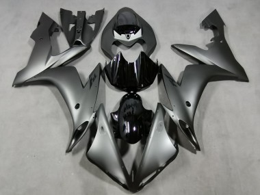 04-06 Matte Grey & Gloss Black R1 Fairings