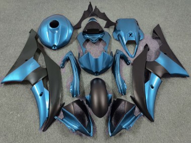 08-16 Electric Blue and Matte Black R6 Fairings