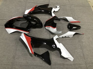 15-19 Gloss Red Black and White R1 Fairings